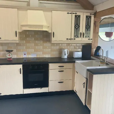 Beautiful Donegal Thatched Adderwal With Hot Tub * Doochary