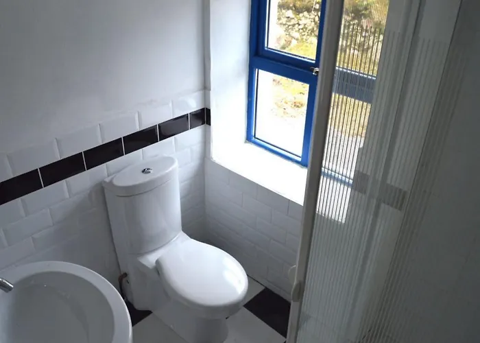 Casa de Férias Beautiful Donegal Thatched Adderwal With Hot Tub *