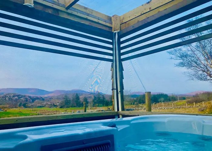 Beautiful Donegal Thatched Adderwal With Hot Tub