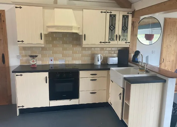 Beautiful Donegal Thatched Adderwal With Hot Tub * Doochary